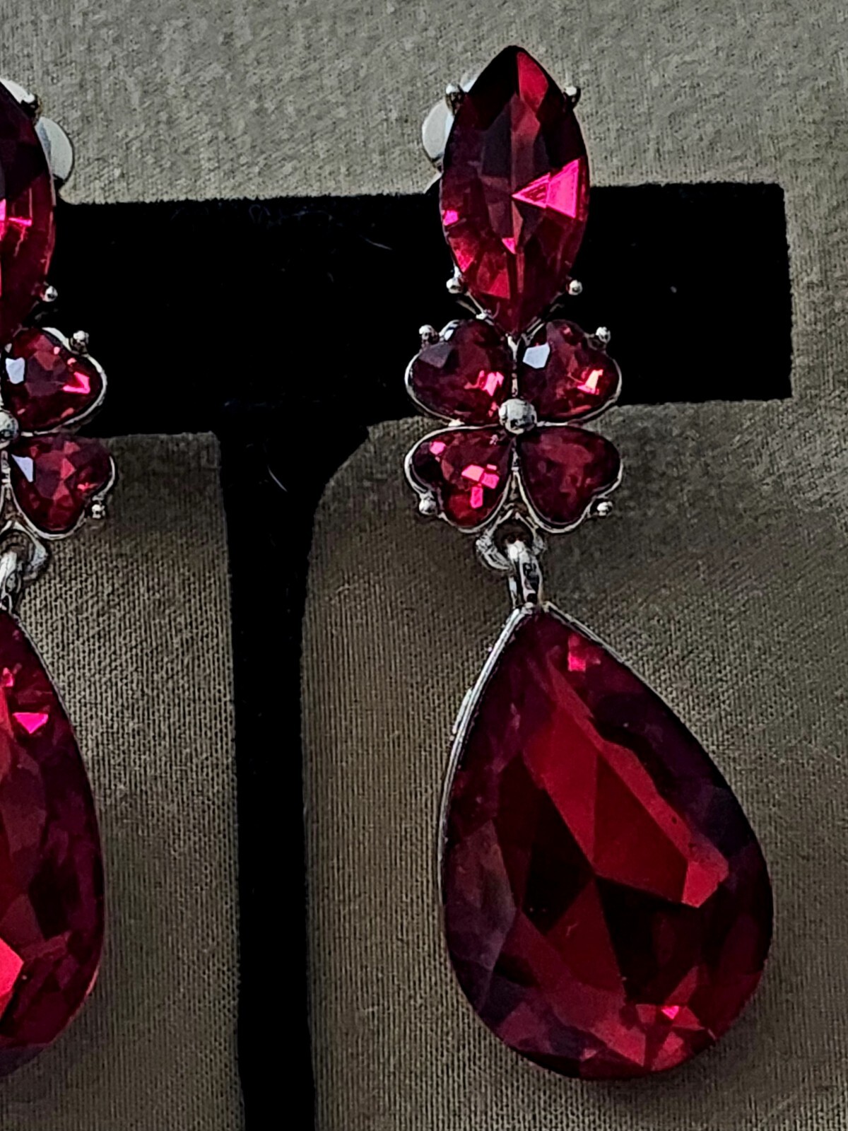 Gorgeous Ruby Red 2 Inch Dangle Earrings With Hig… - image 17