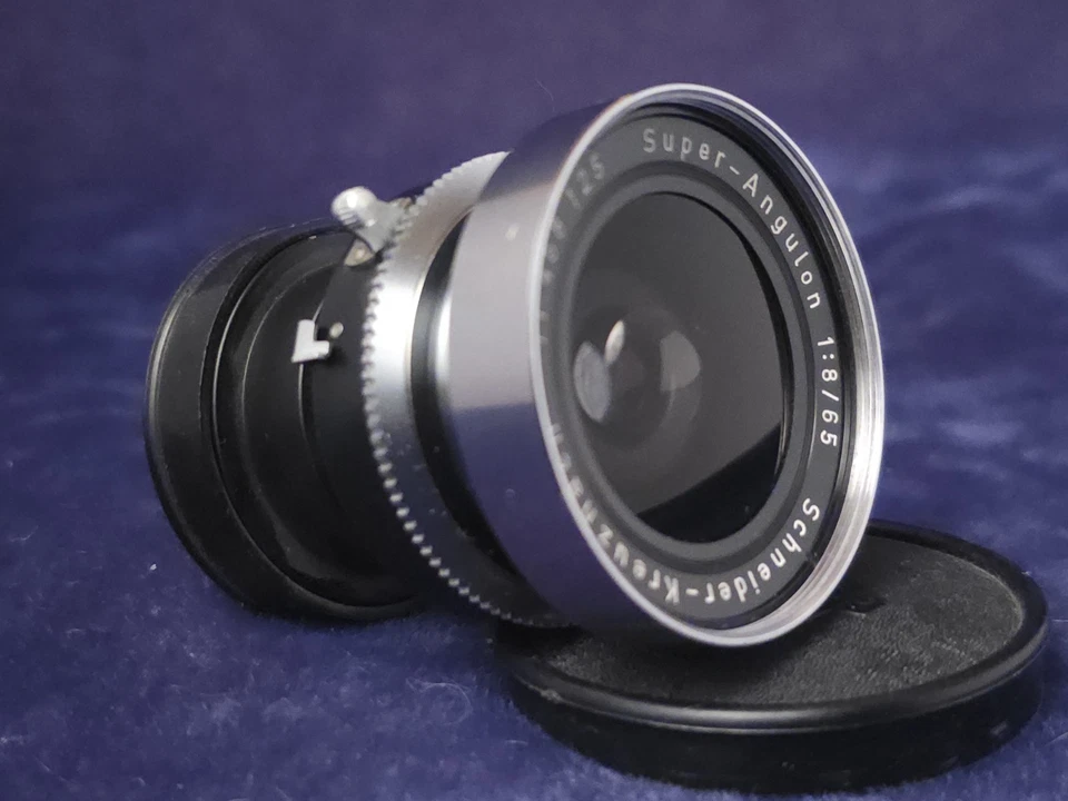 Schneider Super Angulon 65mm F8 Wide Angle lens in Synchro Compur - Image 3 of 4