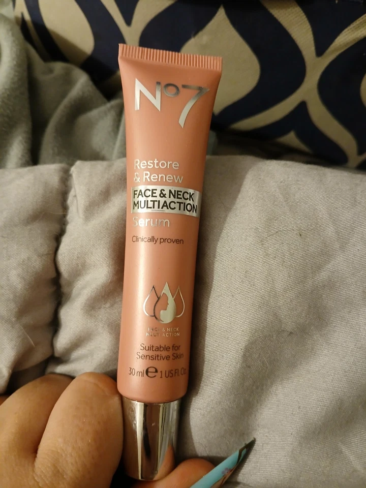 Boots No7 Restore Renew сыворотка для лица и шеи Multi Action 1 жидкая унция 30 мл полный размер - Изображение 2 из 4