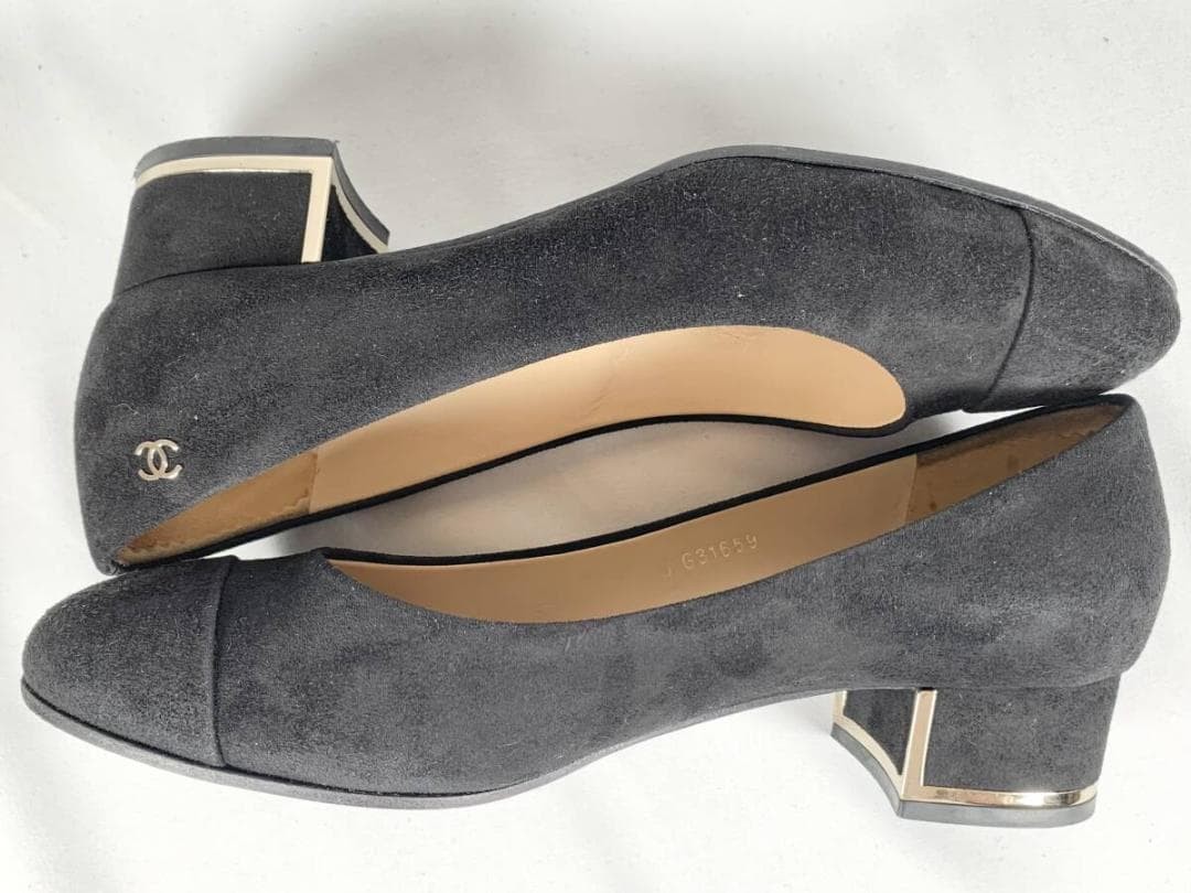Chanel Pumps Shoes Coco Mark Black x Gold Suede Size 36 US About 6 For Women thumbnail 8