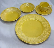 1965 YELLOW MARGHERITA by Antonia Campi Laveno, Italy - 5 Piece Place Setting