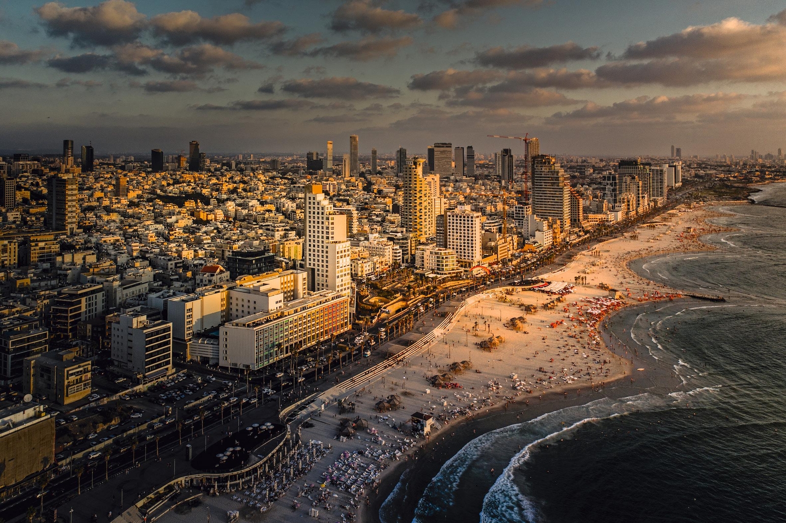 Thumbnail - Tel Aviv - Nikolaus Gelpke - 9783866486386