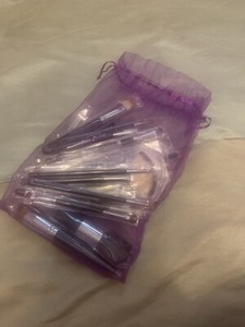 Lot of 24 younique makeup brushes