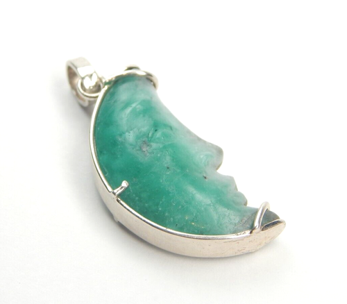 Colombian Carved Emerald 14.00 Cts Half Moon Face Pendant set in Silver Muzo M - Picture 13 of 15
