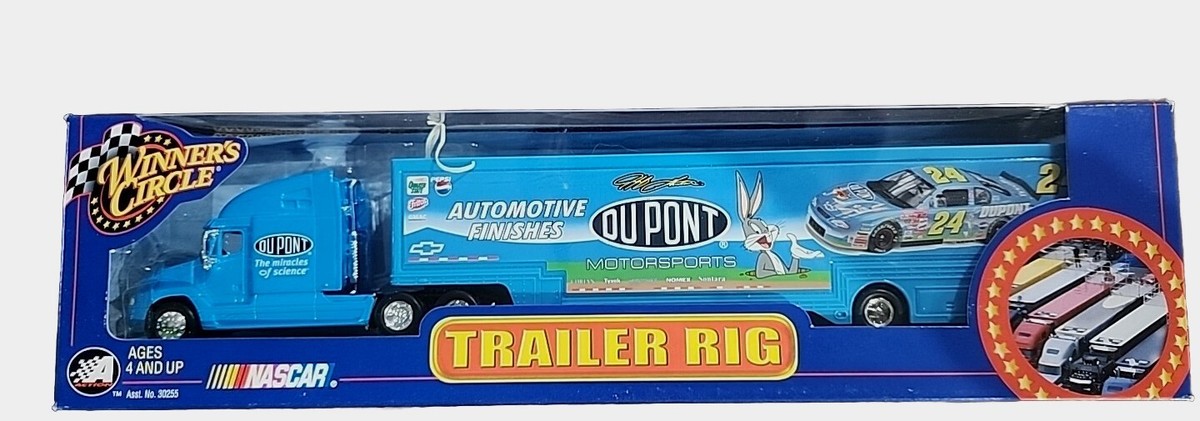 NASCAR Jeff Gordon #24 Trailer Rig Diecast 1:64 Bugs Bunny Action 