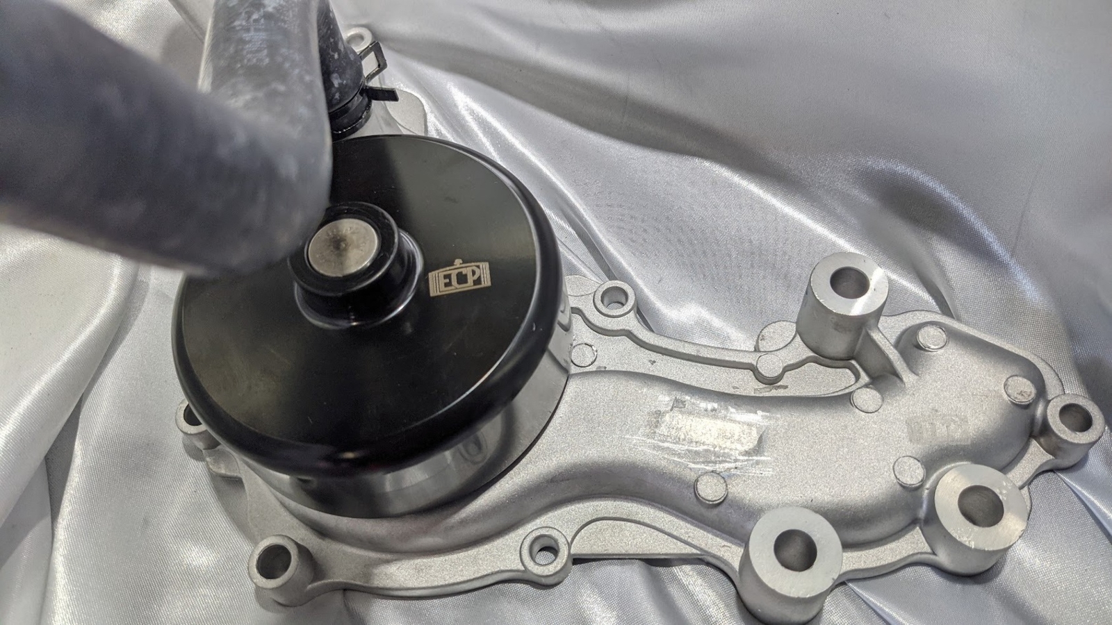 ECP Maserati QUATTROPORTE 2014 on 3.0 V6 WATER PUMP AND GASKET 297912 299667 ...