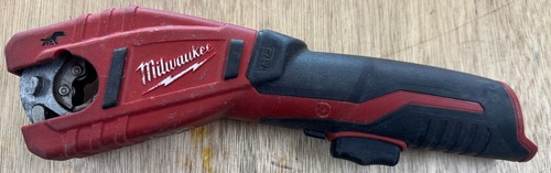Milwaukee 2471-20 M12 Cordless Copper Tubing Cutter (Tool Only)
