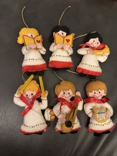 Vintage Bucilla Carolers Christmas felt ornament set of 6 1983