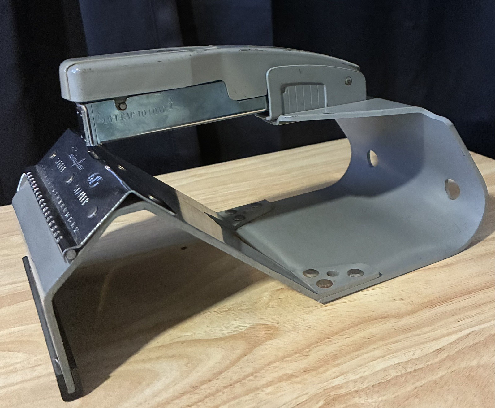 Swingline 615 Saddle Stapler| Gray| Heavy-Duty | Great Condition| (Pre-Owned)
