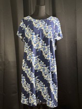 Old Navy NWT Women’s M Blue White Floral Shift Dress Rayon Short Sleeve Tropical