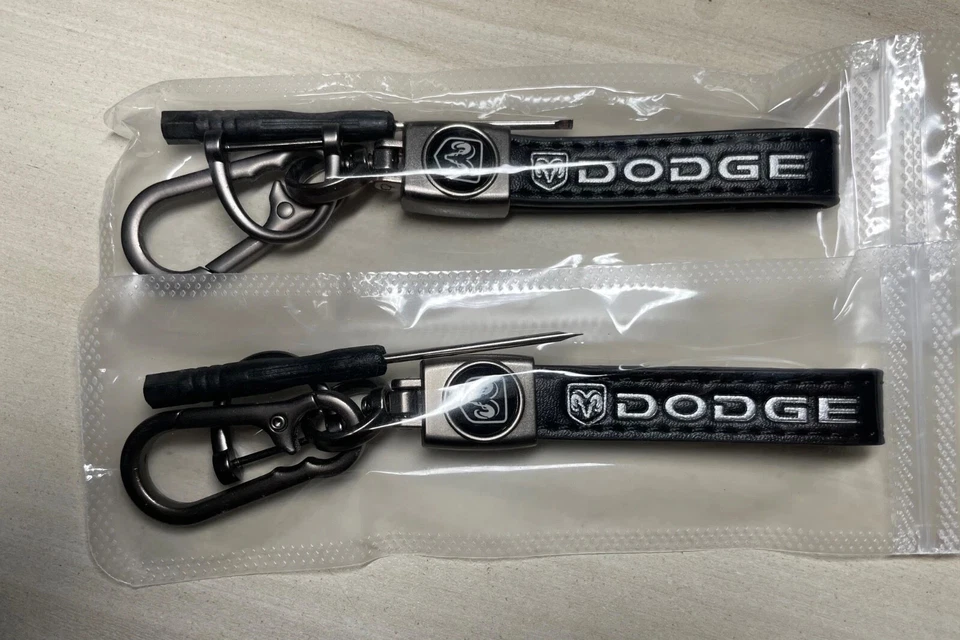 Juego de llaveros de cuero Dodge - Llavero y cordón de coche premium | Envío gratuito a EE. UU. Foto 3 de 4