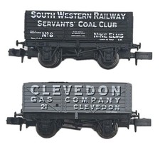 2x DAPOL N GAUGE SOUTH WESTERN RAILWAY COAL CLUB & CLEVEDON COAL WAGONS UNBOXED