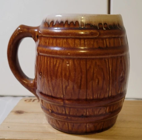 Vintage 20's-30's Mccoy Barrel Mug Brown With White Rim #4 in shield. 