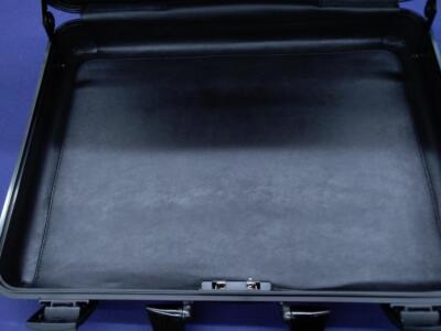 Mercedes-Benz ×ZERO HALLIBURTON Mercedes-Benz ×ZERO HALLIBURTON Pursuit Aluminum | Continental