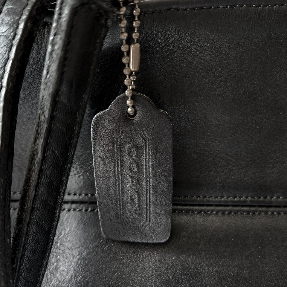 COACH Vintage 1990s Rare Black Cowhide Large Strappy Tote Bag D589085