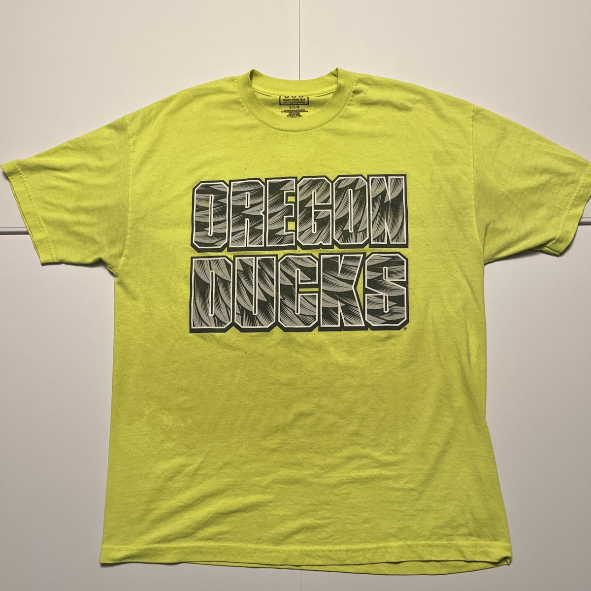 Men's Large Oregon Ducks Vintage Oversized Distressed Graphic T