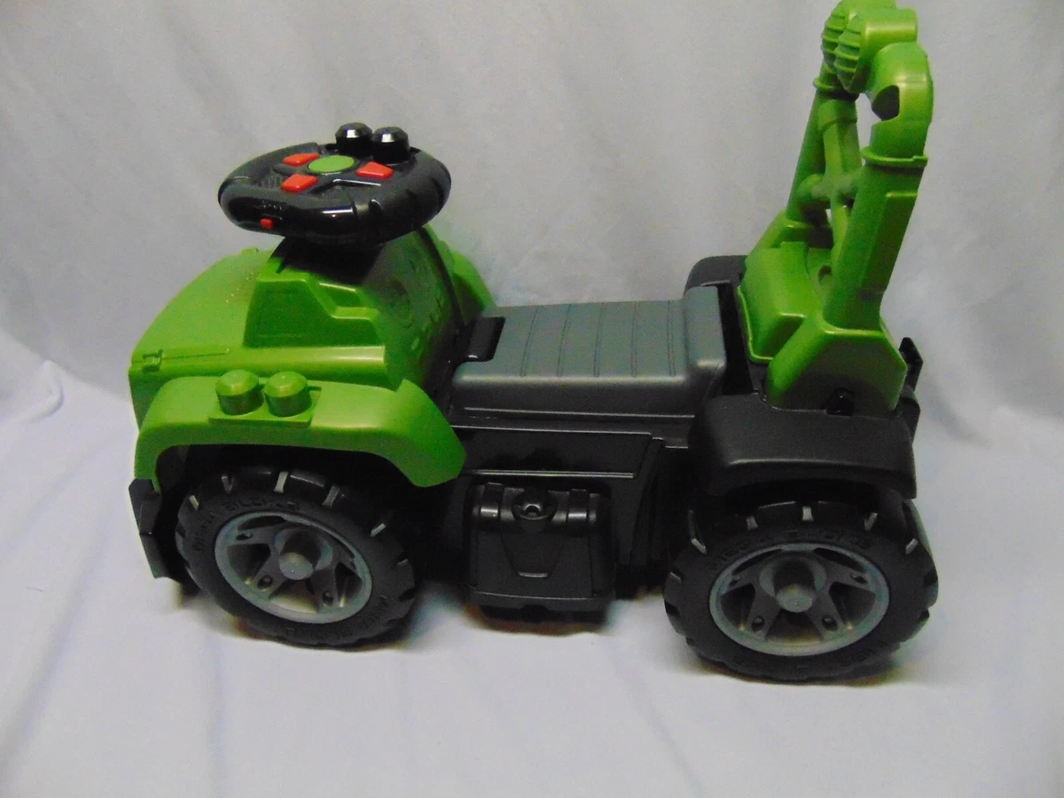 Mega Bloks Green Jeep Ride on Kids Toy 4 wheels 24