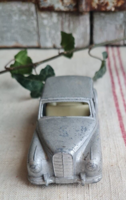 Ancienne Voiture Solido Mécanique à Clé - Miniature Jouet Mercedes Prameta - Collection