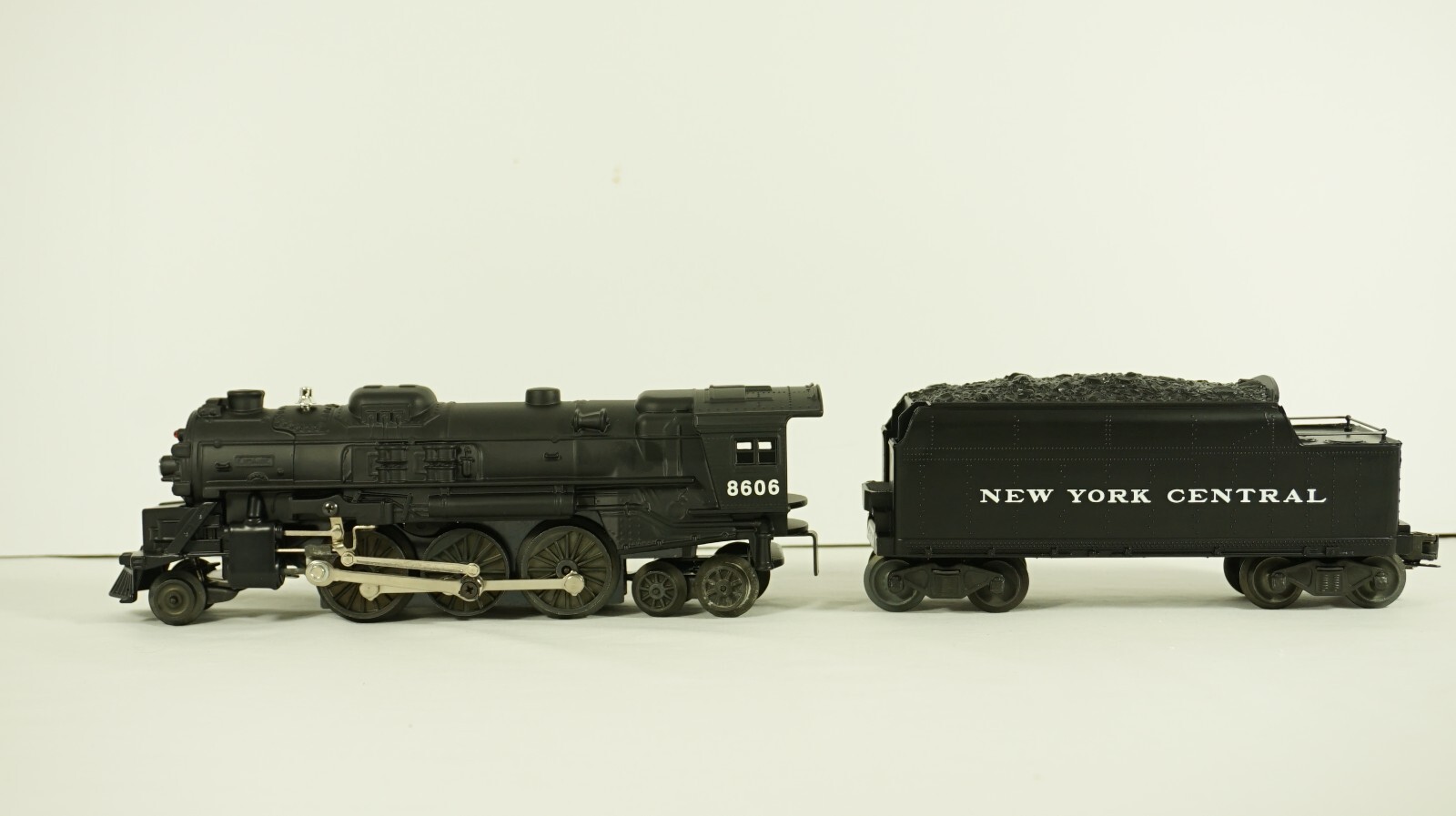 Lionel O Scale 2-6-4 New York Central Die Cast Steam Engine  