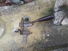 1 couteau mécanique ancien de bourrelier de marque BLANCHARD