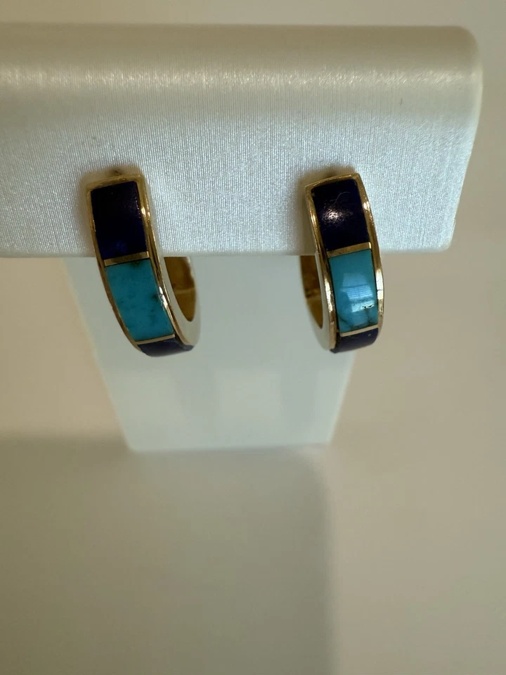 Pendientes Huggy Post Oro 14K Turquesa y Lapislázuli Incrustación por Tony Sánchez Foto 2 de 4