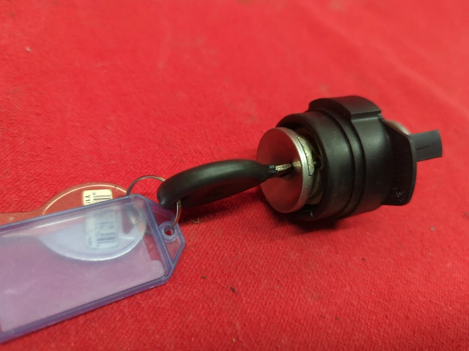 Vaso interruptor de bloqueo de encendido Mopar Chrysler Dodge Jeep 2001-2010 con dos llaves Foto 2 de 4