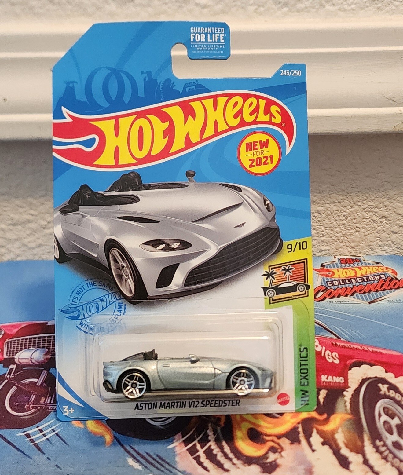 Hot Wheels Aston Martin V12 Speedster HW Exotics 9/10 Collector 243