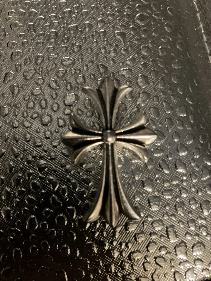 Colgante Cruz Corazones Cromados con Paca Plata de Ley .925 Limpio, Sin Reserva  Foto 2 de 4