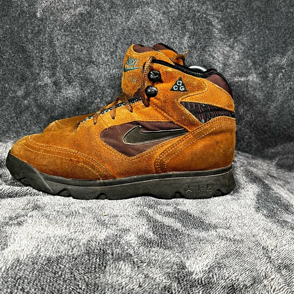 NIKE ACG Air Vintage Hiking Boots men s Size 7.5 Brown Leather Ankle Trail Cam