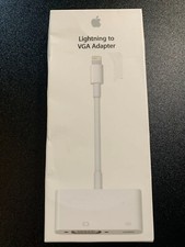 Apple MD825ZM/A Lightning to VGA Adapter NEW IN BOX