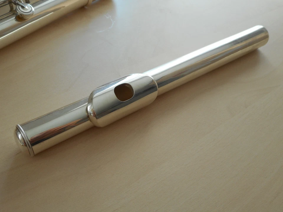 Flauto traverso in argento Rudall Carte - London, appena revisionato - Immagine 2 di 4