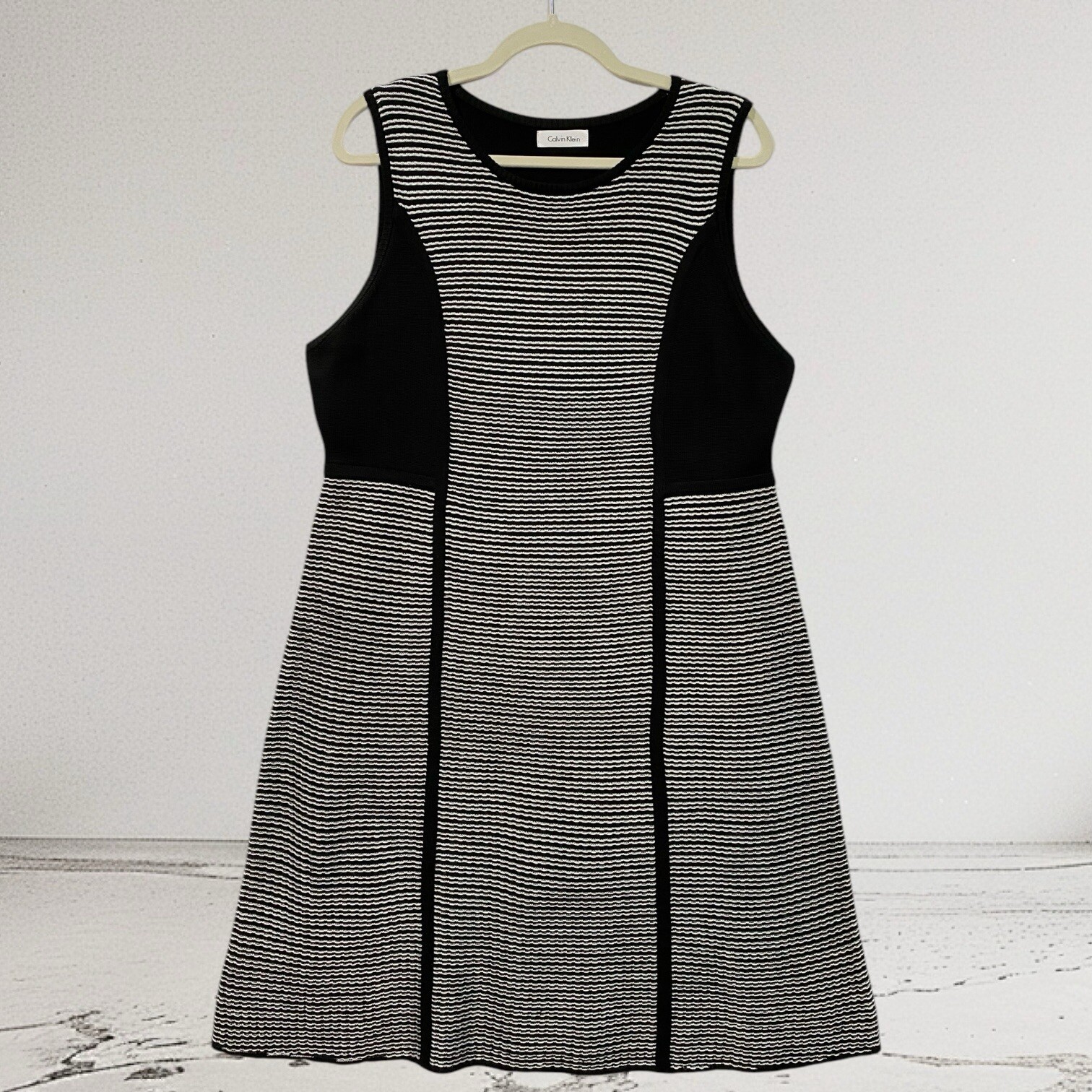 Calvin Klein Stripe Sweater Dress Women’s Size Large Super Soft Knit Cozy Chic