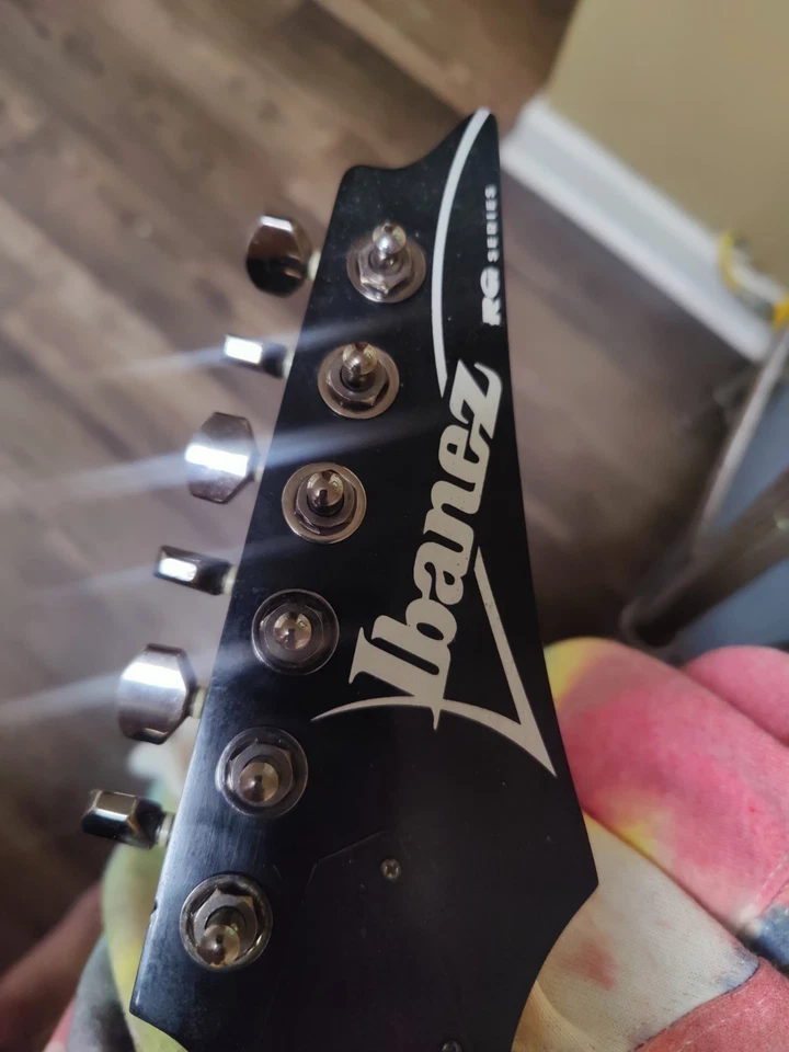 Guitarra elétrica Ibanez RG Series modelo RG320DXQM - Imagem 3 de 3