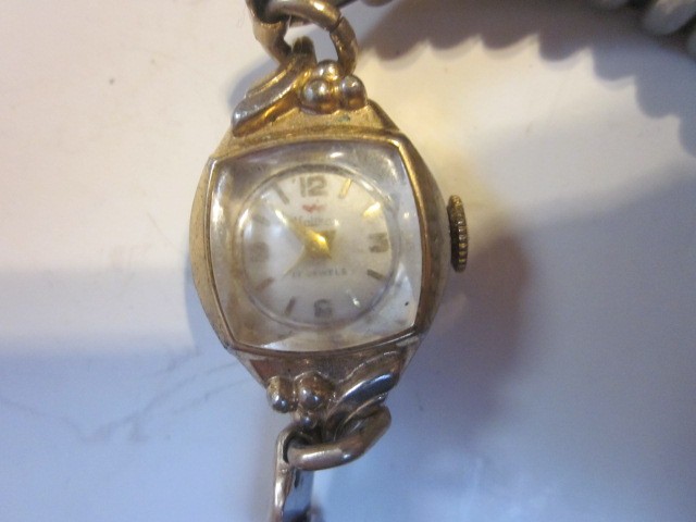 Vintage Waltham Ladies Wrist Watch Gold Tone 17 Jewel Swiss Wind
