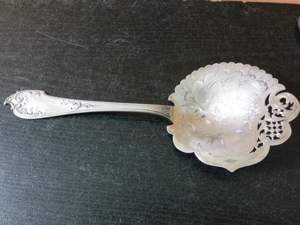 Petite Louche Ancienne Manche Argent – Poinçon Minerve – Modèle Coquille