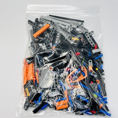 LEGO TECHNIC: Neom Mclaren Extreme E Race Car (42166) - Picture 2 of 2
