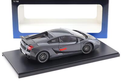 1/18 : La Lamborghini Gallardo Superleggera AUTOart remisée