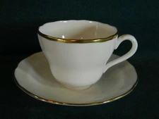 Spode Nordic Gold Bone China Cup and Saucer Set(s)
