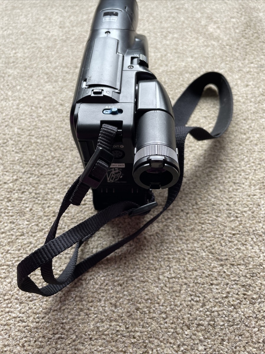 VINTAGE PANASONIC NV-R33 VIDEO CAMERA - BLACK - SPARES AND