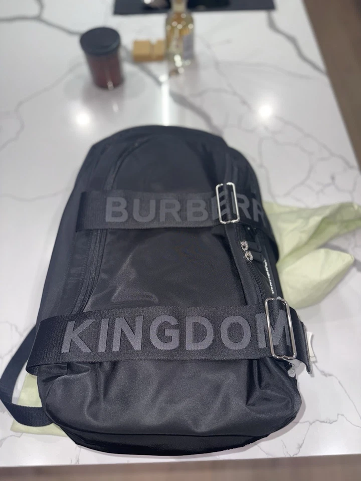 Mochila Burberry para hombre negra con logotipo-correas de jacquard y carcasa recortada en cuero Foto 4 de 4
