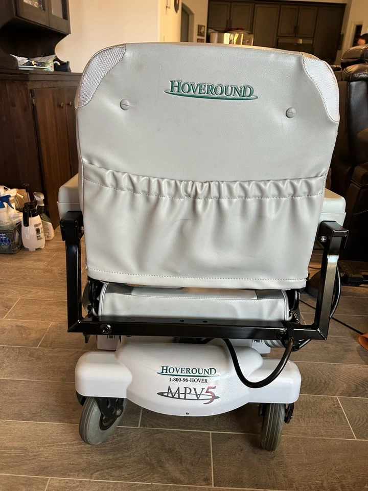 Silla eléctrica interior Hoveround MPV5 2022 apenas usada Foto 2 de 4