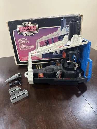 Darth Vader’s Star Destroyer Playset 1981 Incomplete