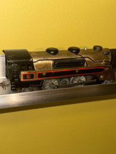 Vintage Marx Pre-war New York Central Copper Engine  Tender 7 pcs  2 towers