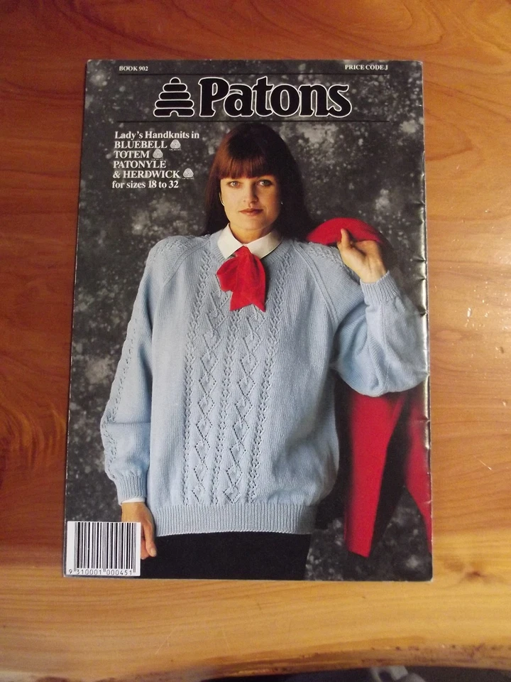 KNITTING PATTERN PATONS  LADY'S HANDKNITS BOOK NO. 902  GREAT **** MUST SEE - Image 2 of 2