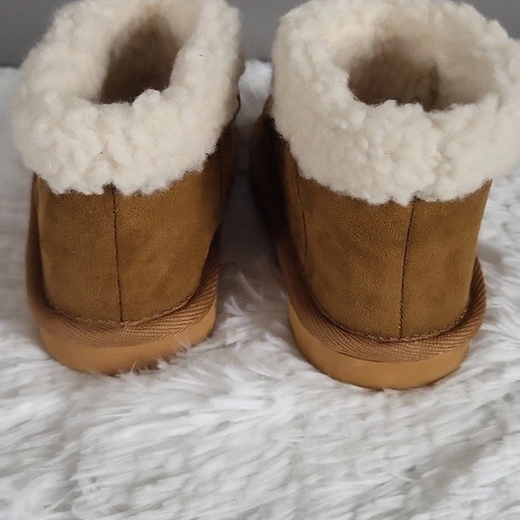 Baby Gap Niños Acogedoras Botas Moc Gamuza Vegana, Forro Sherpa, Zapato Bebé Talla 6 Foto 4 de 4