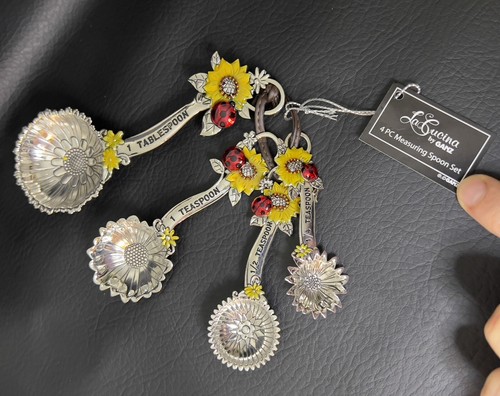 La Cucina by GANZ Measuring Spoons 4 pc. set Sunflower & Ladybugs NEW - Picture 3 of 8