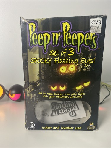PEEP N PEEPERS SPOOKY EYES FLASHING HALLOWEEN STRING LIGHTS SOMEBODY'S WATCHING - Picture 5 of 11