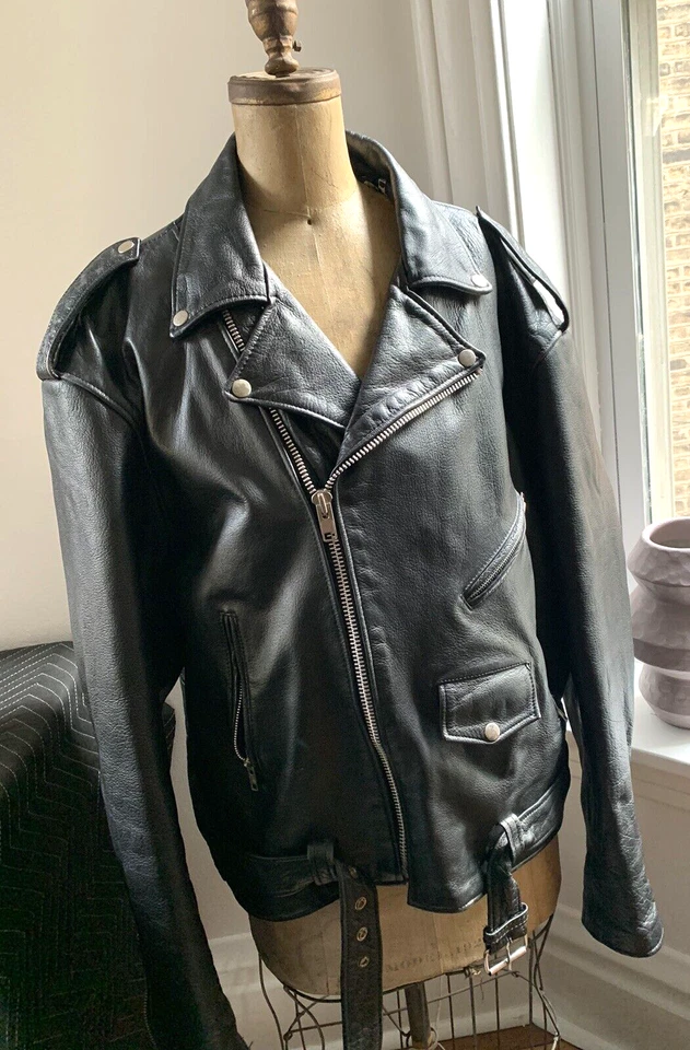 Chaqueta de motociclista vintage negra The Alley Chicago cuero calaveras para hombre 52