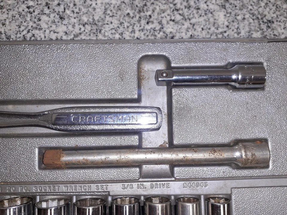 CRAFTSMAN 20 PC 3/8" SOCKET SET SHALLOW & DEEP SET, a-x - Image 4 of 4