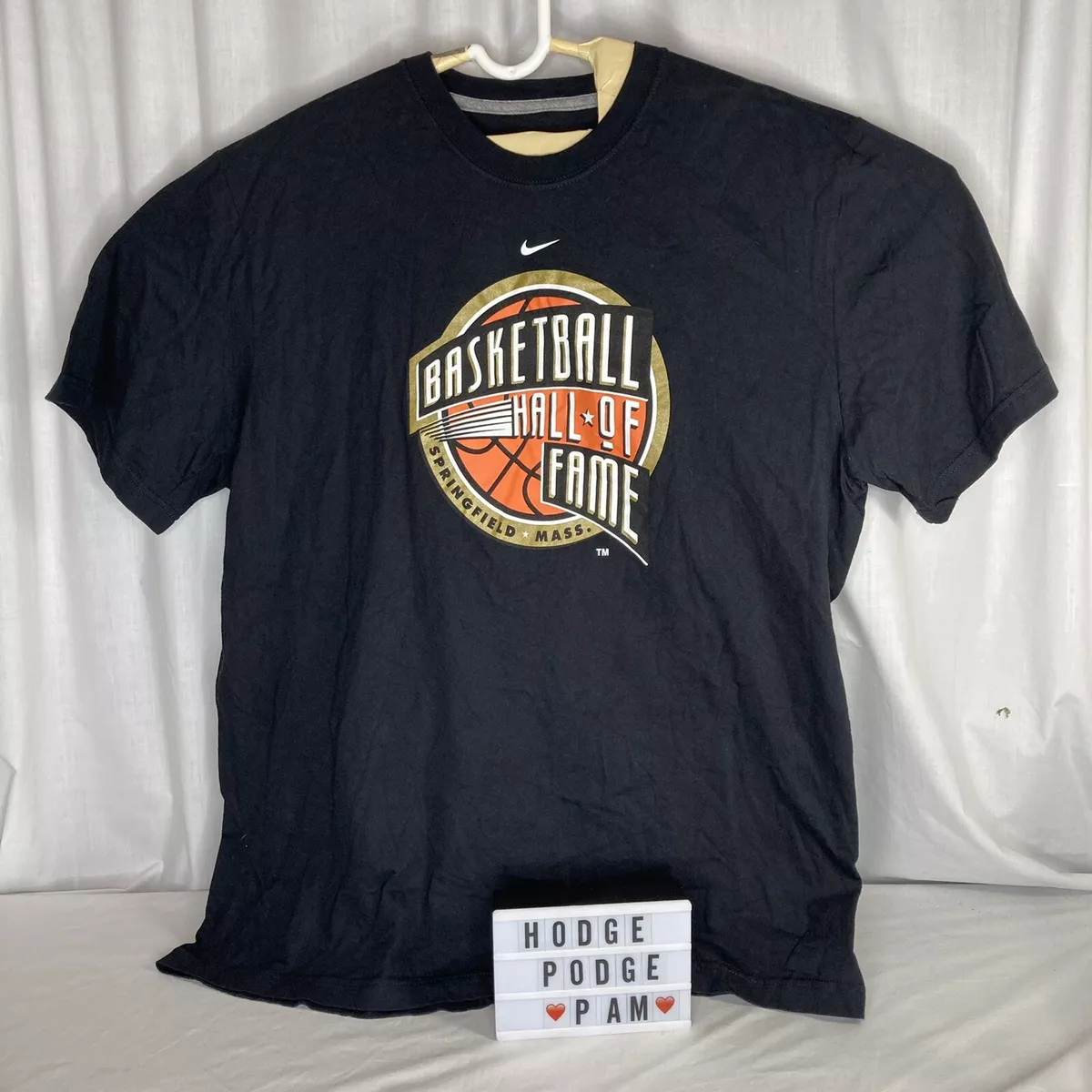 Nike basketball hotsell graphic tees